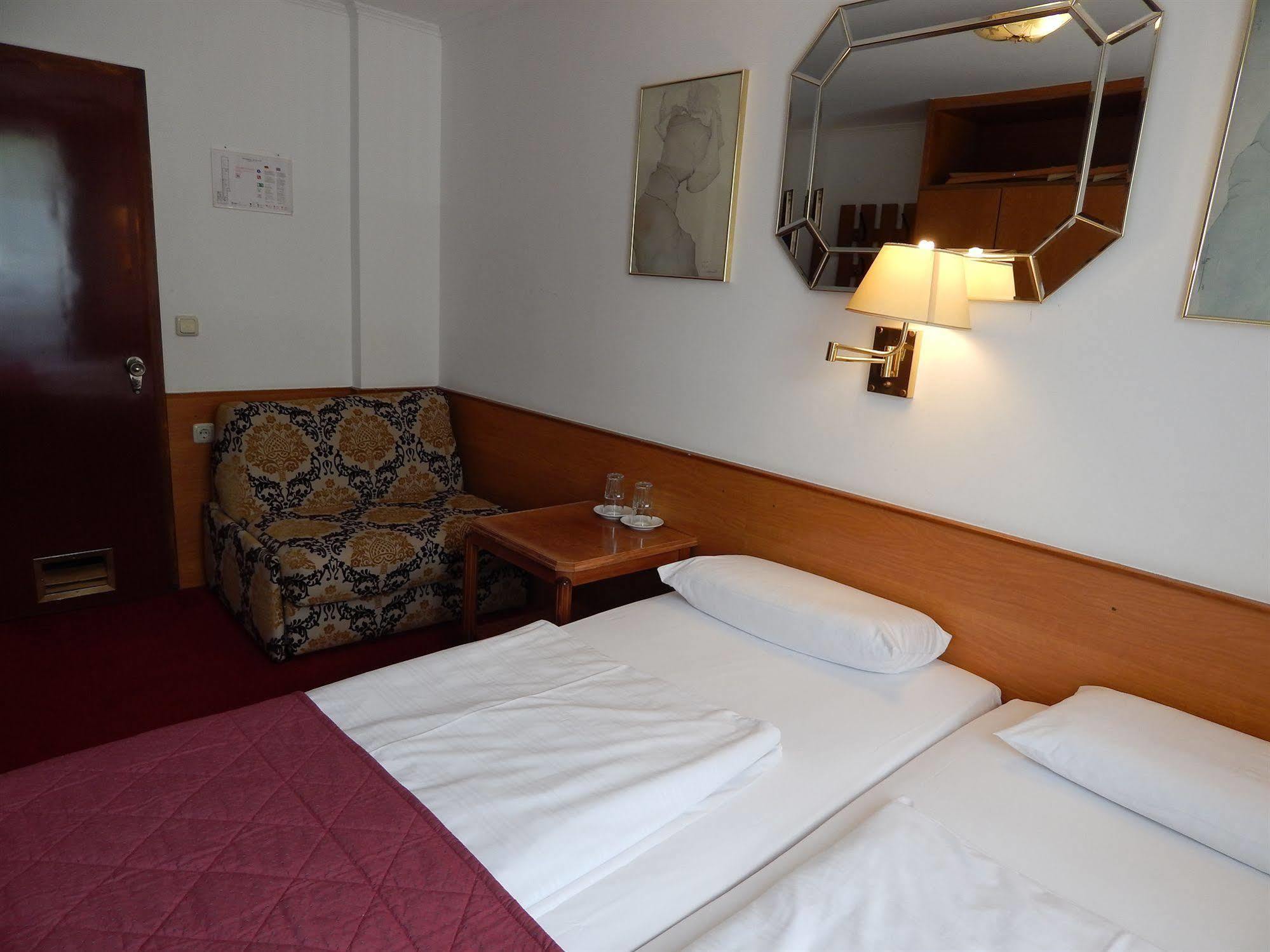 Hotel Montree Munich Exterior photo